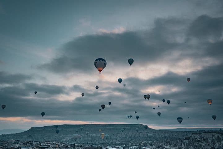 Imperdible Turquía desde Uruguay con globos sobre Capadocia